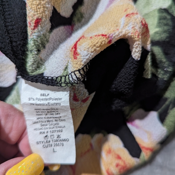 Fashion‎ Nova Black Floral Wrap Blouse - Picture 10 of 13